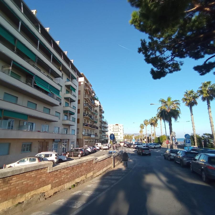 Апартаменты Piazza Mazzini 21 Лоано Экстерьер фото